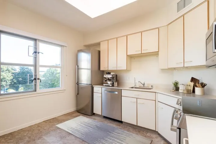 1 Baldwin Avenue 223, San Mateo, California 94401