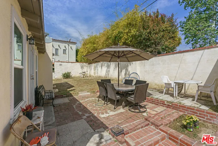 1974 Comstock Avenue, Los Angeles, California 90025