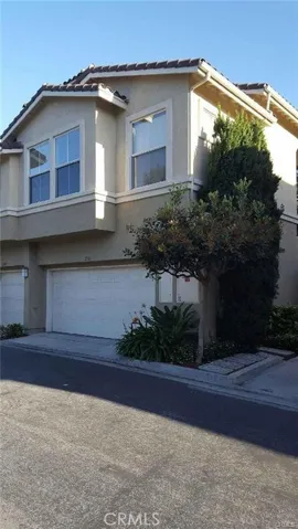 2301 Crescent Oak, Irvine, California 92618