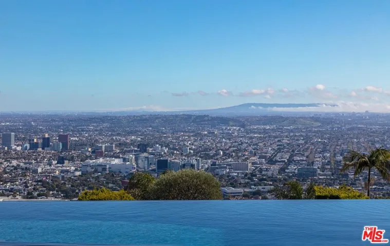 9010 Hopen Place, Los Angeles, California 90069