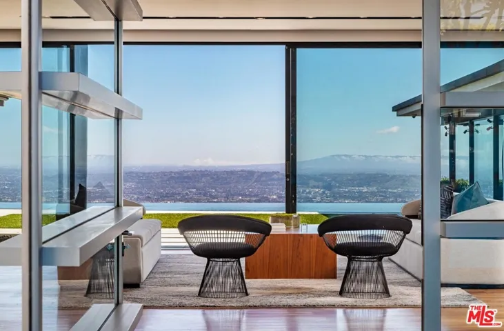 9010 Hopen Place, Los Angeles, California 90069