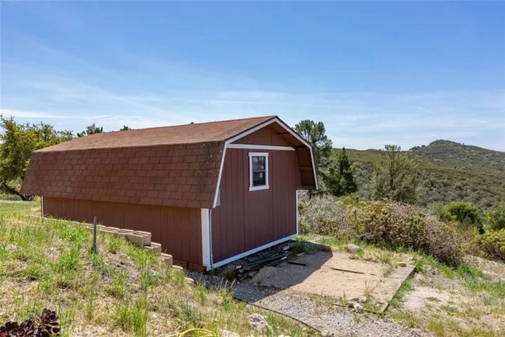 495 Squire Canyon Road, San Luis Obispo, California 93401