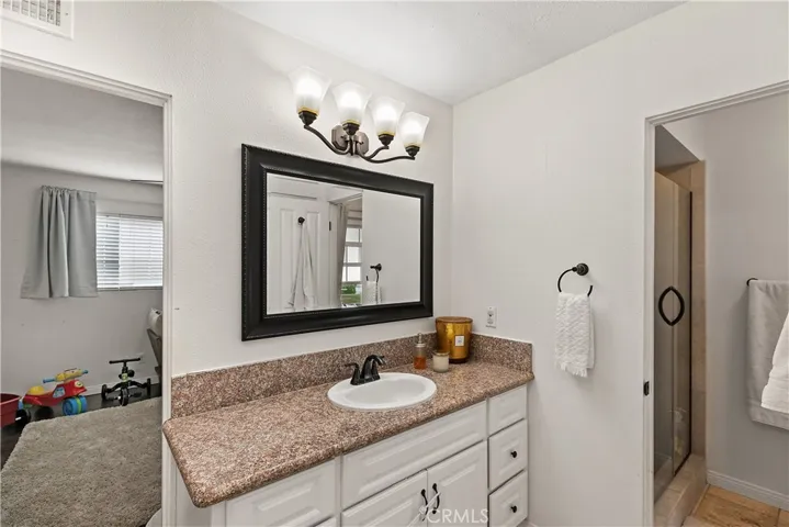 Bath for 4th bedroom