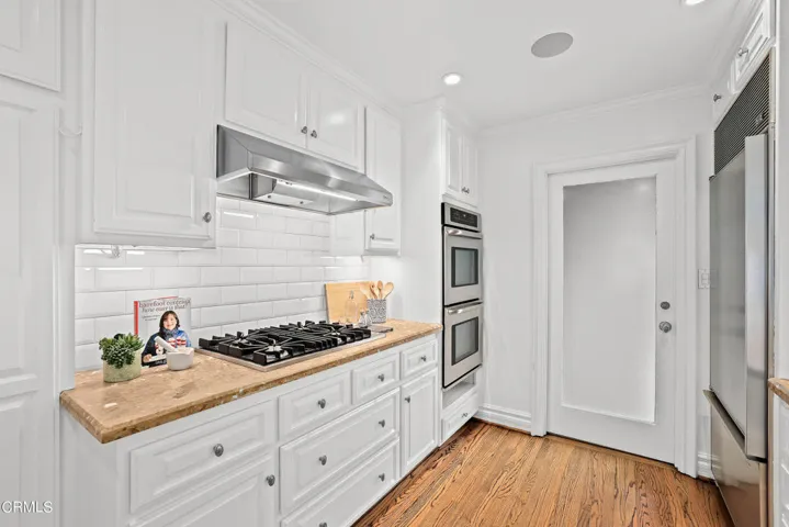 Kitchen door to back entry