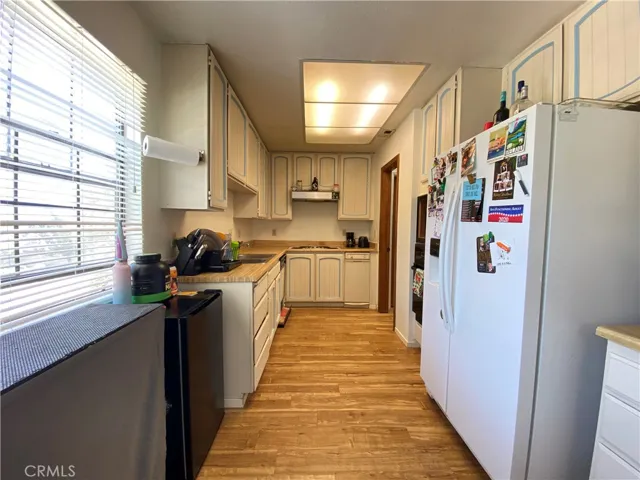 1360 Laurel Lane 9, San Luis Obispo, California 93401