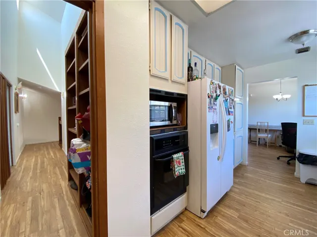1360 Laurel Lane 9, San Luis Obispo, California 93401