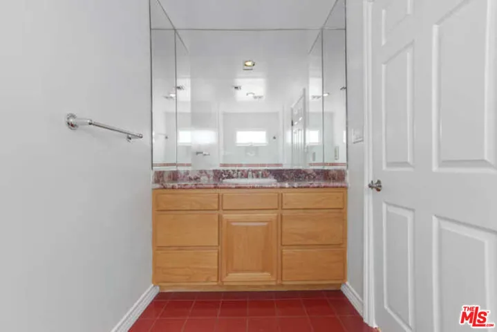 914 26th Street, Santa Monica, California 90403