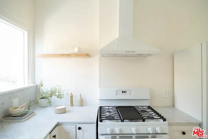 1327 Lilac Terrace, Los Angeles, California 90026