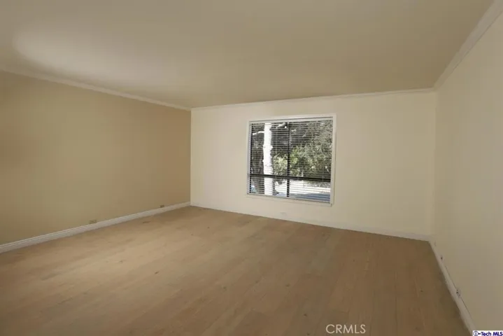 534 S Oak Knoll Avenue 106, Pasadena, California 91101