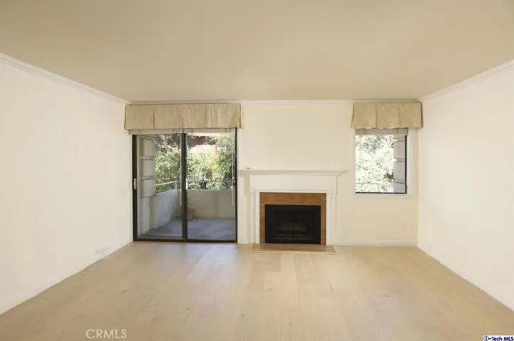 534 S Oak Knoll Avenue 106, Pasadena, California 91101