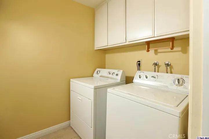 534 S Oak Knoll Avenue 106, Pasadena, California 91101