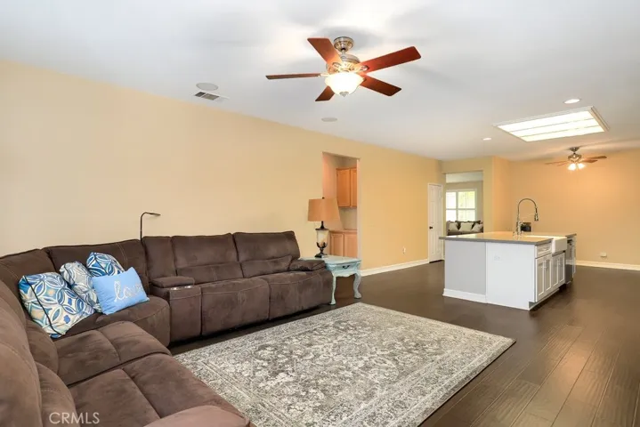 4126 Long Cove Circle, Corona, California 92883