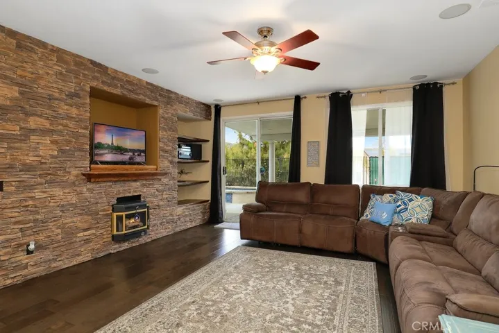 4126 Long Cove Circle, Corona, California 92883