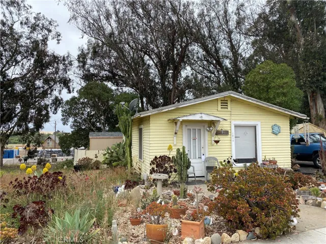 1610 Front Street, Oceano, California 93445