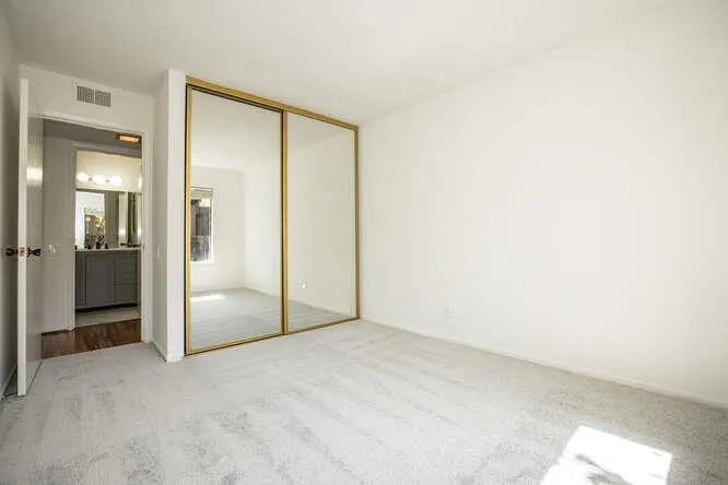 3350 La Mesa Drive 10, San Carlos, California 94070