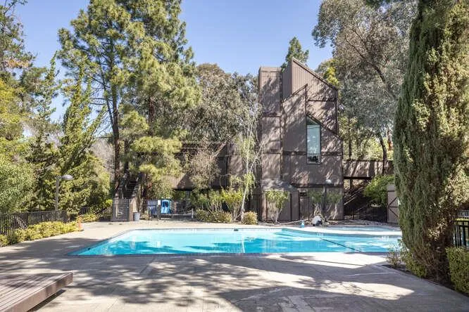 3350 La Mesa Drive 10, San Carlos, California 94070