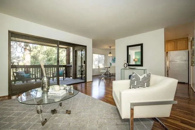 3350 La Mesa Drive 10, San Carlos, California 94070