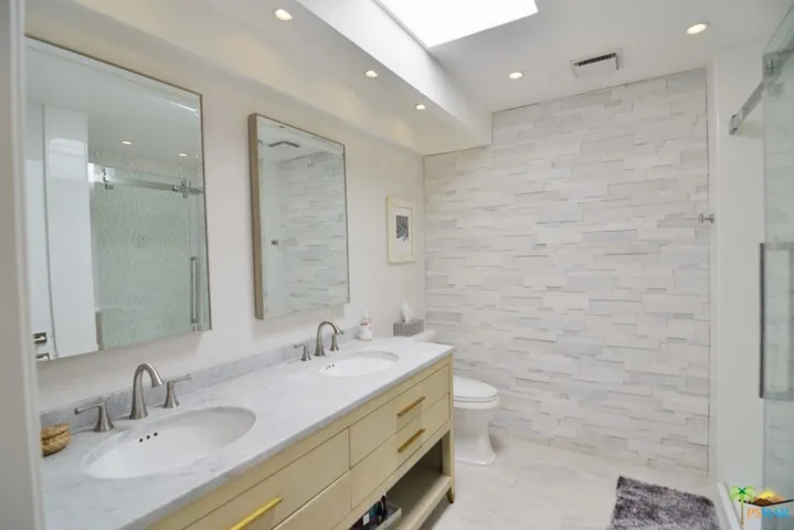 3155 E Ramon Road 204, Palm Springs, California 92264