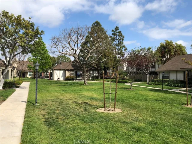 9044 Wallingsford Lane 9, Westminster, California 92683