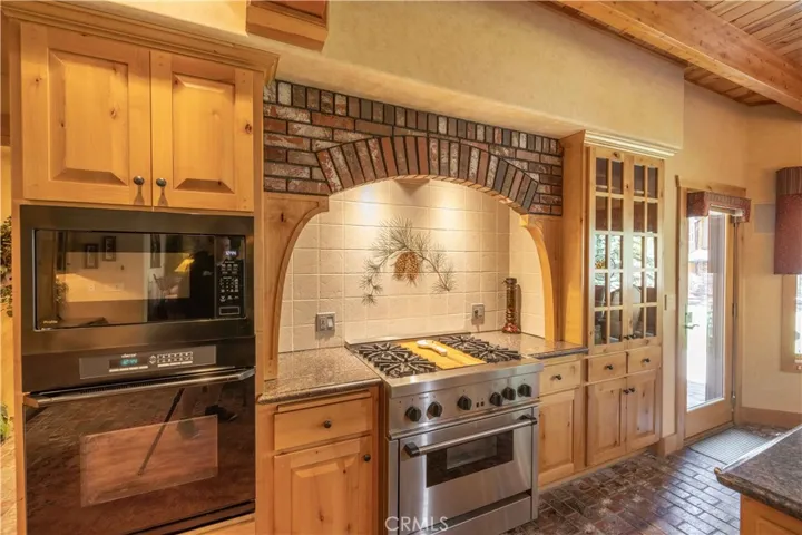 41470 Stonebridge Road, Big Bear, California 92315