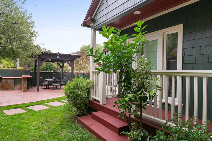 600 N Mission Dr 033-mls