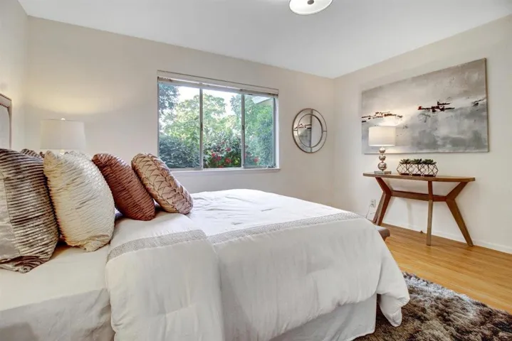 980 Lucky Avenue, Menlo Park, California 94025