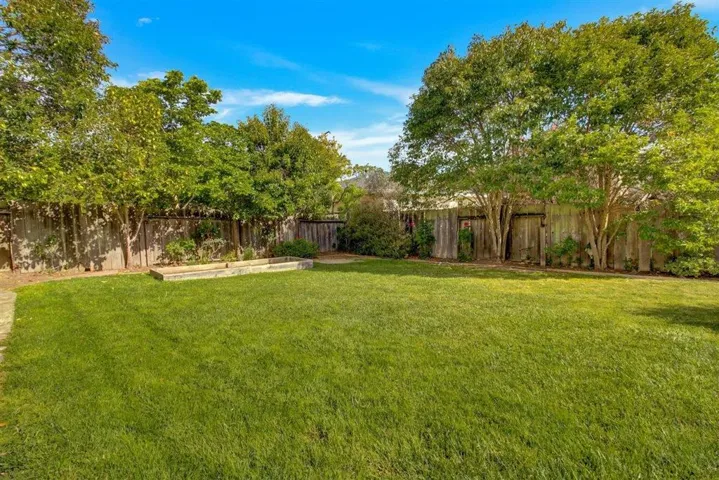 980 Lucky Avenue, Menlo Park, California 94025
