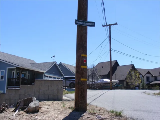 832 Brentwood Drive, Lake Arrowhead, California 92352