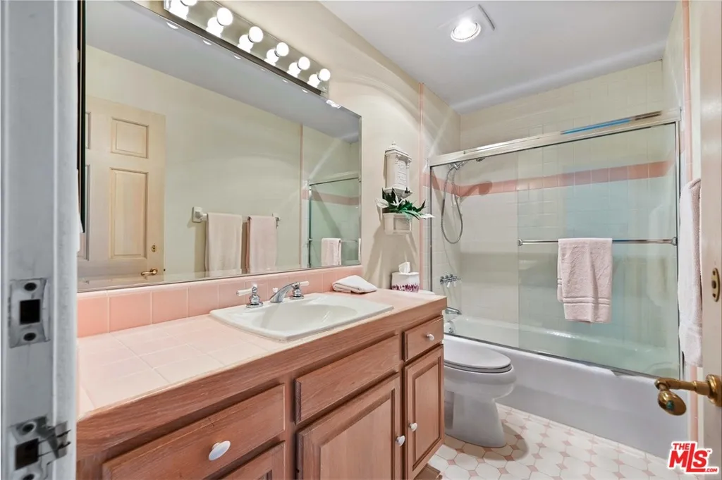 26763 Mulholland, Calabasas, California 91302 home-pic-24
