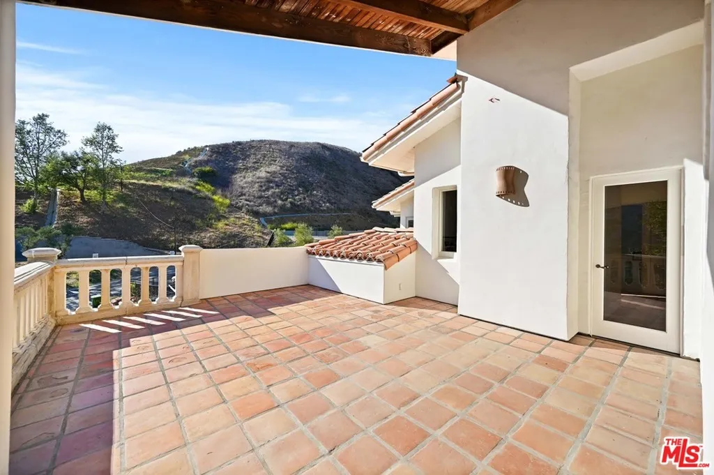 26763 Mulholland, Calabasas, California 91302 home-pic-30