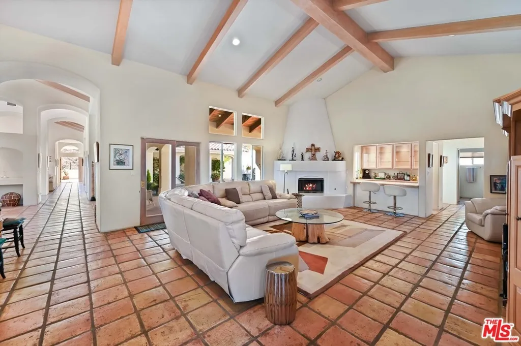 26763 Mulholland, Calabasas, California 91302 home-pic-18