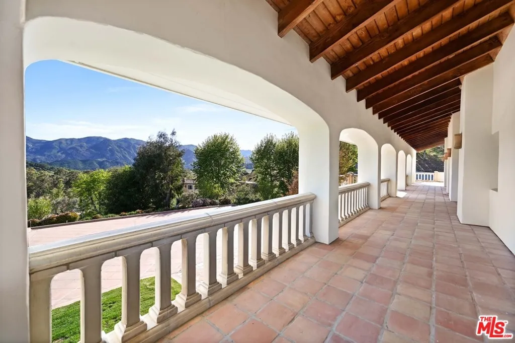 26763 Mulholland, Calabasas, California 91302 home-pic-5