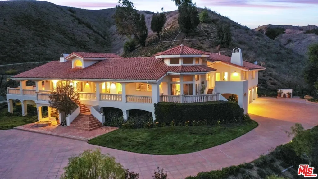 26763 Mulholland, Calabasas, California 91302 home-pic-1