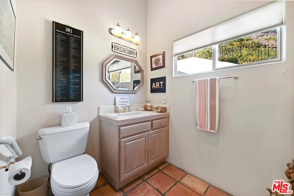 26763 Mulholland, Calabasas, California 91302 home-pic-21