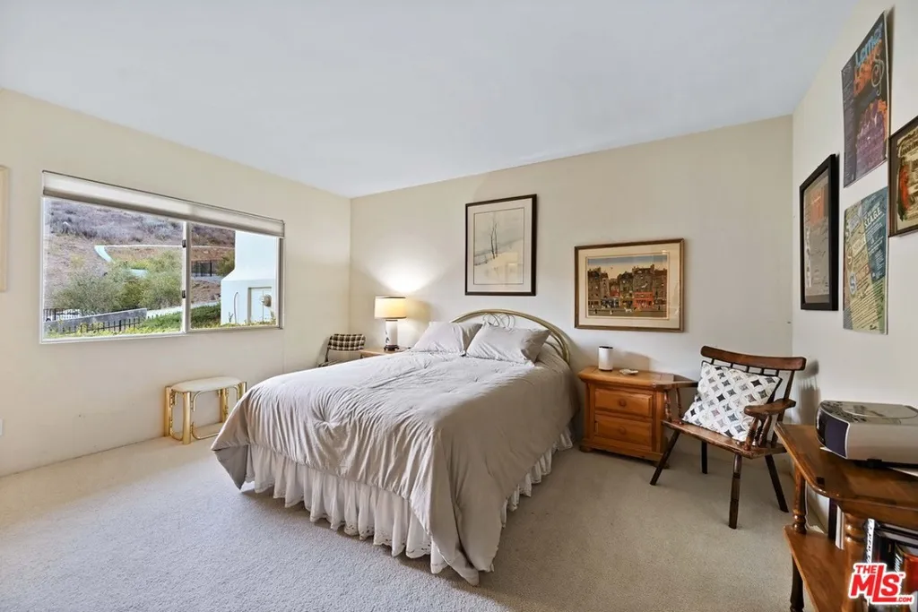26763 Mulholland, Calabasas, California 91302 home-pic-37