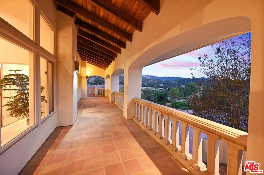 26763 Mulholland, Calabasas, California 91302 home-pic-40