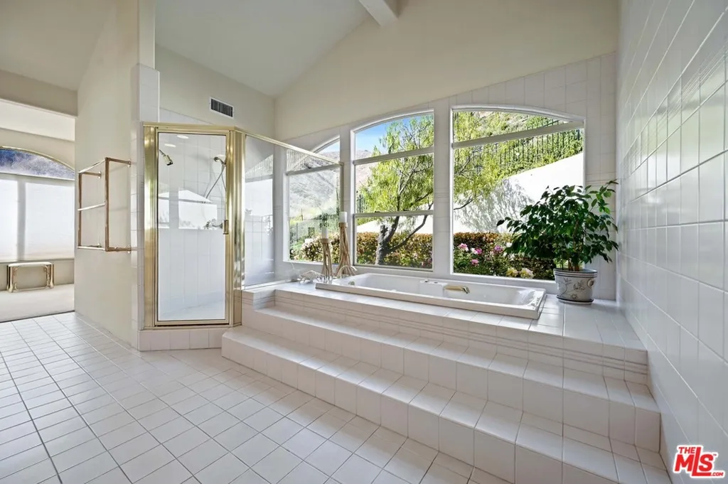 26763 Mulholland, Calabasas, California 91302 home-pic-15