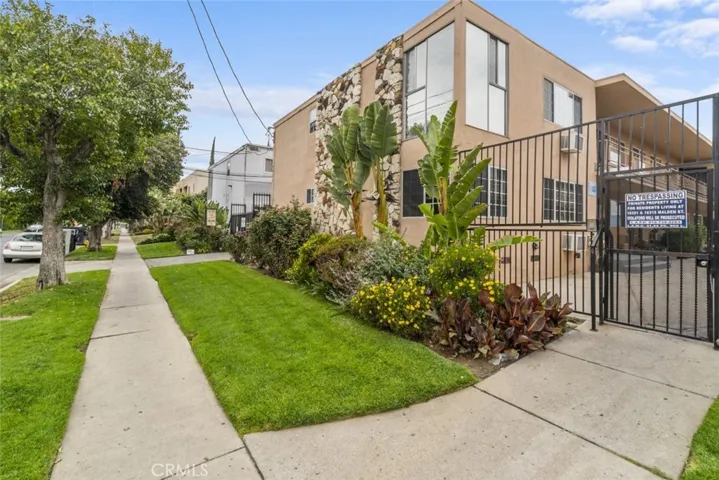 18321-18325 Malden Street, Northridge, California 91325