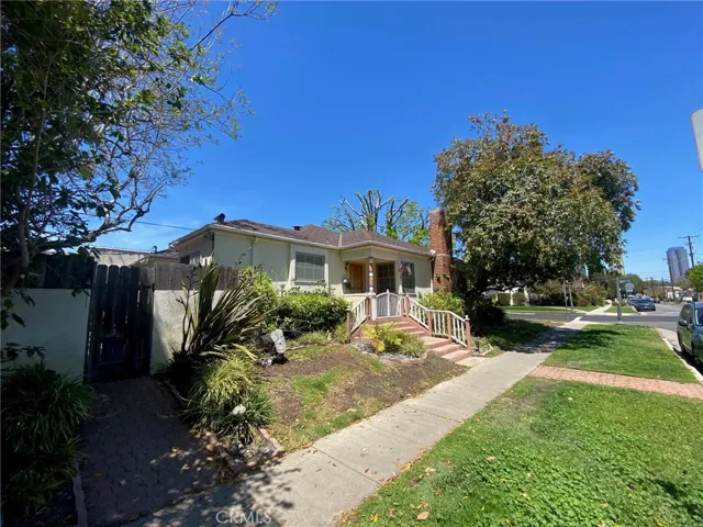 2055 Manning Avenue, Los Angeles, California 90025