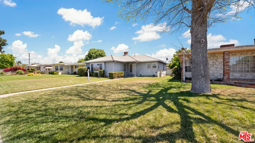 2320 N Bullis Road, Compton, California 90221