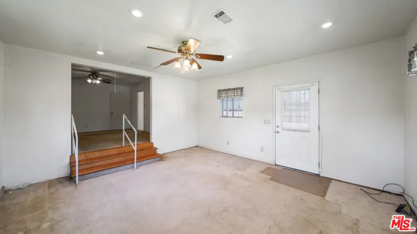 2320 N Bullis Road, Compton, California 90221
