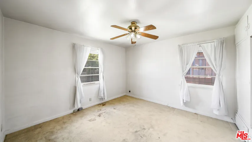 2320 N Bullis Road, Compton, California 90221