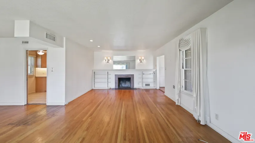 2320 N Bullis Road, Compton, California 90221