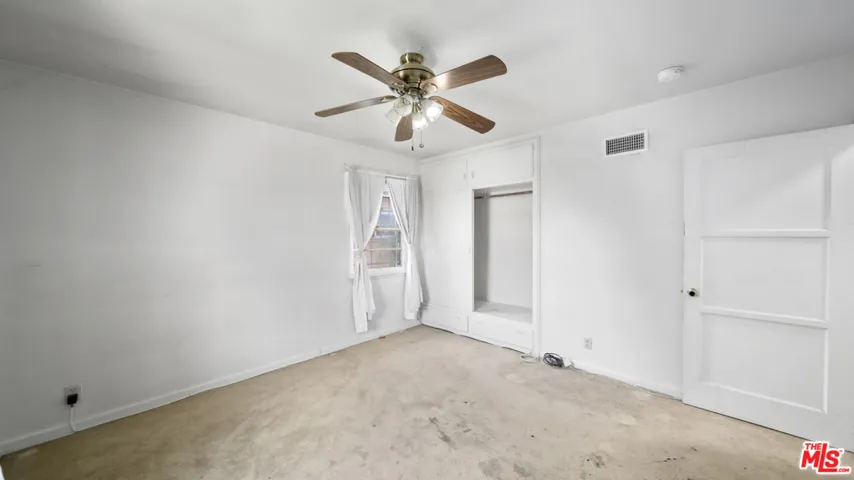 2320 N Bullis Road, Compton, California 90221