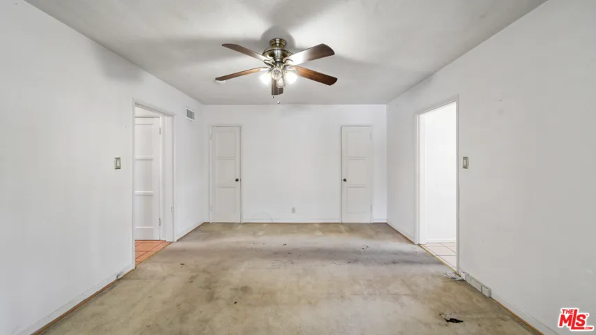 2320 N Bullis Road, Compton, California 90221