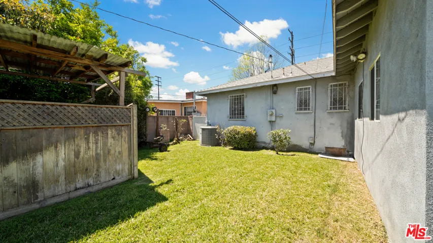 2320 N Bullis Road, Compton, California 90221