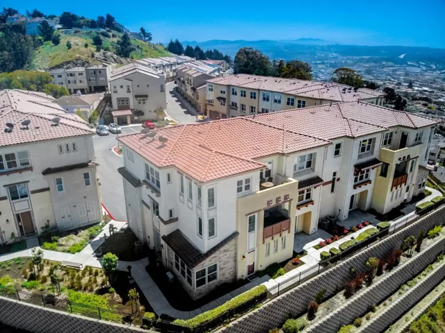 3001 Ocean View Court E, Daly City, California 94014
