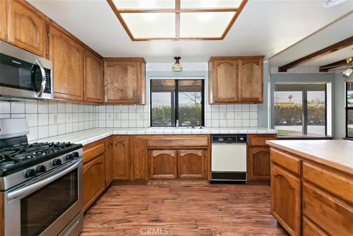 18221 Fairburn Street, Hesperia, California 92345
