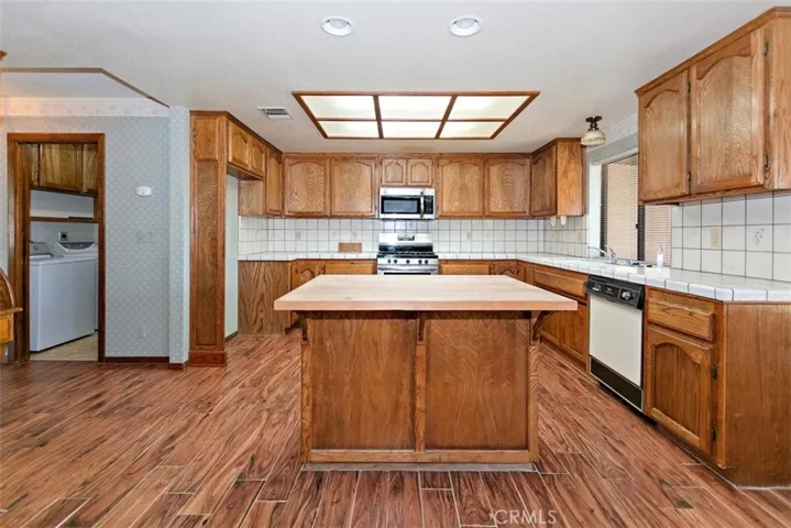 18221 Fairburn Street, Hesperia, California 92345