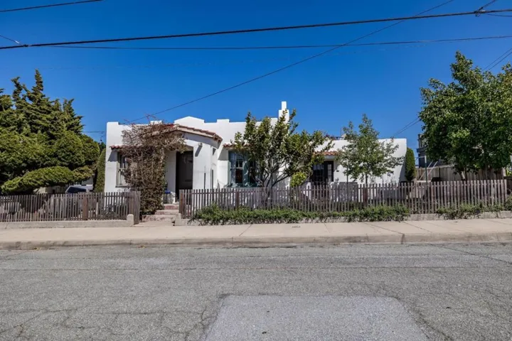 501 7th Street, Pacific Grove, California 93950